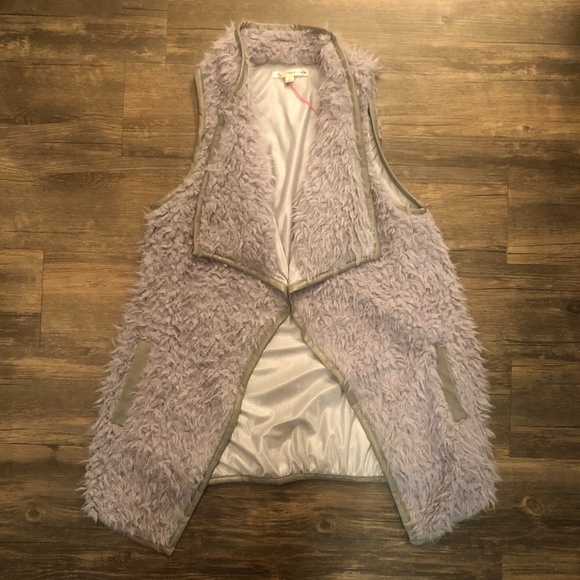 NWT Gray Vest - Picture 3 of 5